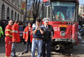 Tramvaiul implicat in accidentul de luni, din nou in strada